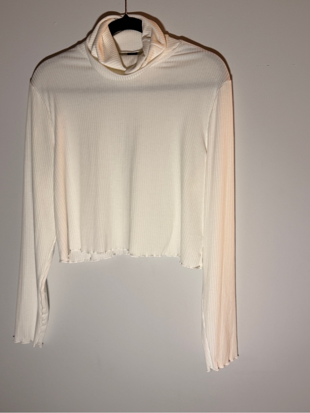 Women's Ivory Ribbed Turtleneck Long Sleeve Cropped Top